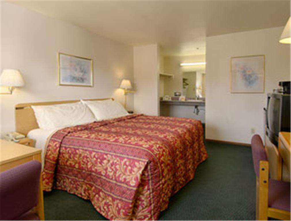 Days Inn Salinas Airport Quarto foto