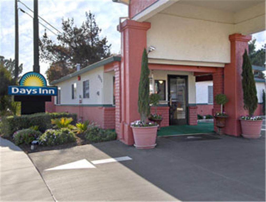 Days Inn Salinas Airport Exterior foto